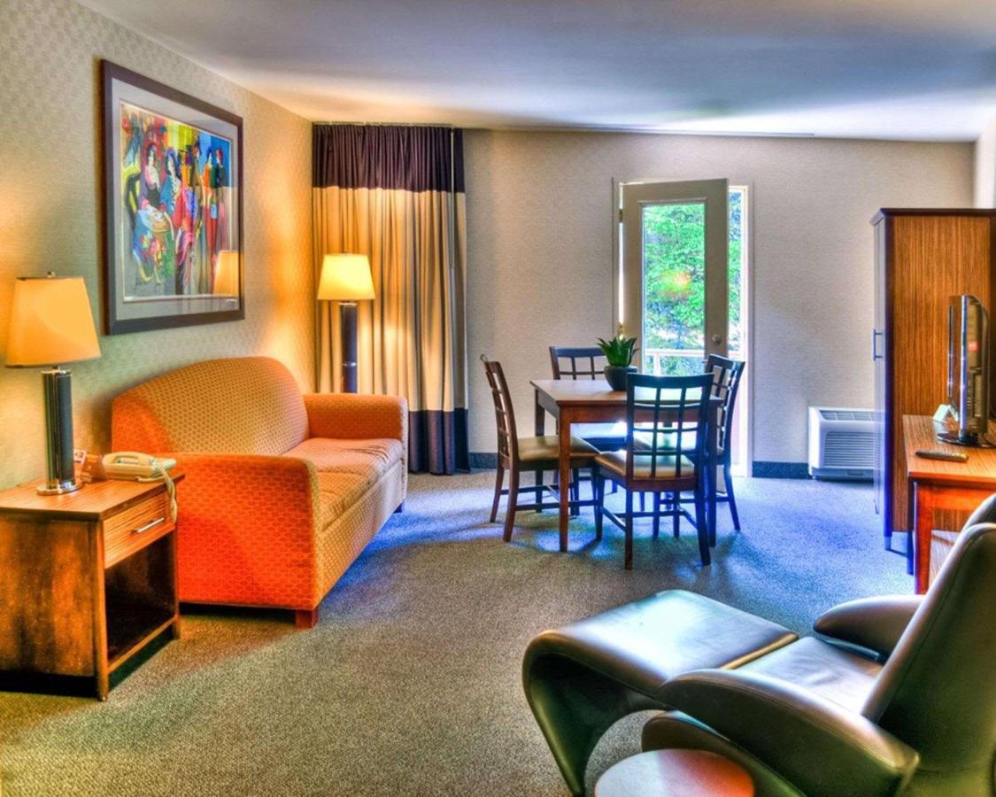 The Woodlands Inn Wilkes-Barre Exterior photo